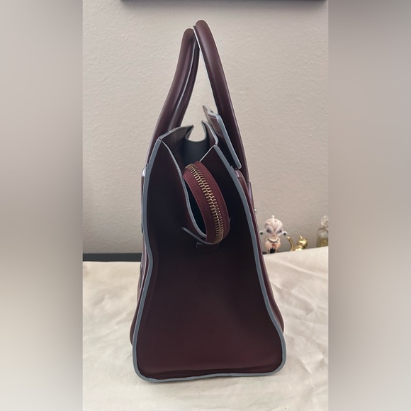 Celine Luggage Tote - Picture 4 of 12